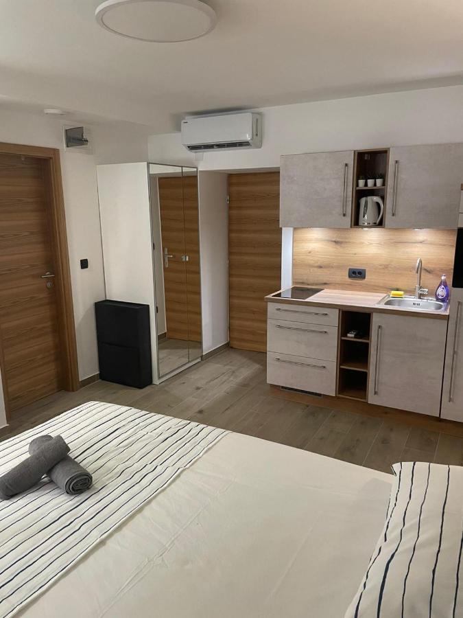 Apartments Anka Пула Екстериор снимка
