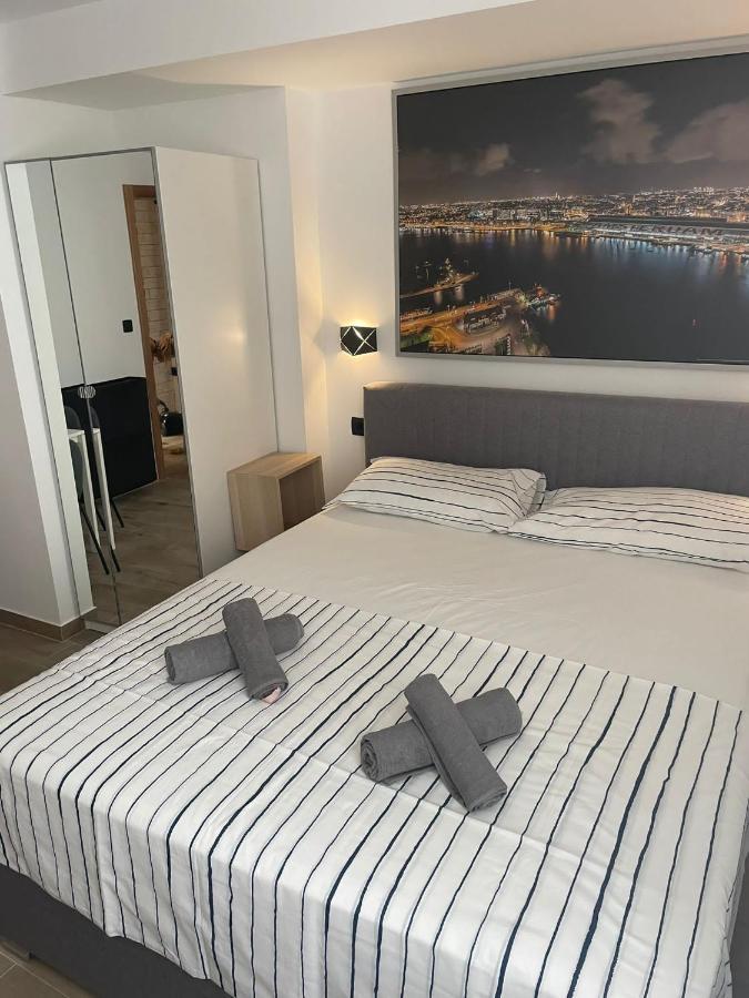 Apartments Anka Пула Екстериор снимка