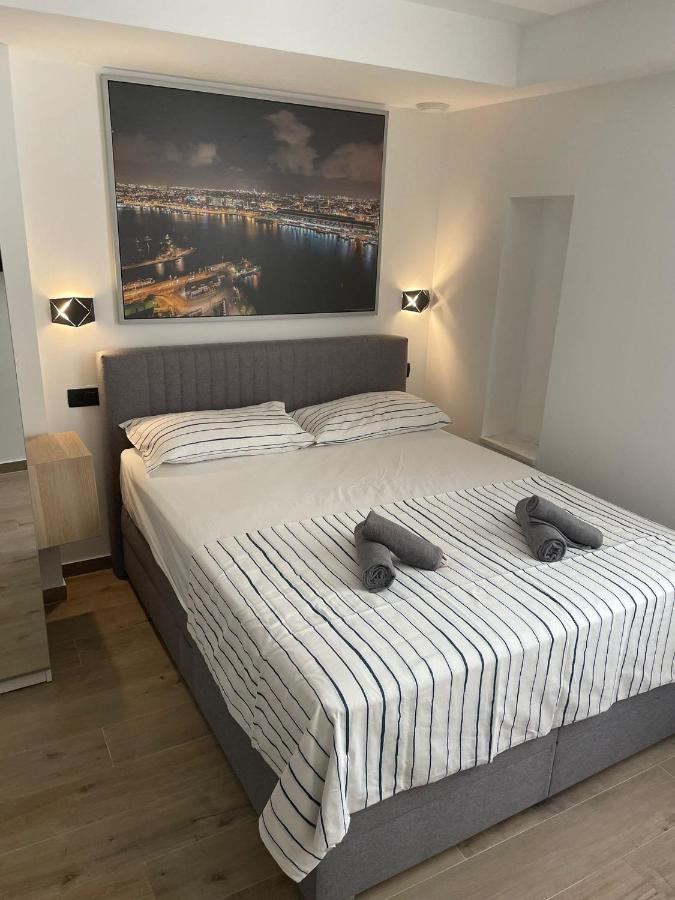 Apartments Anka Пула Екстериор снимка