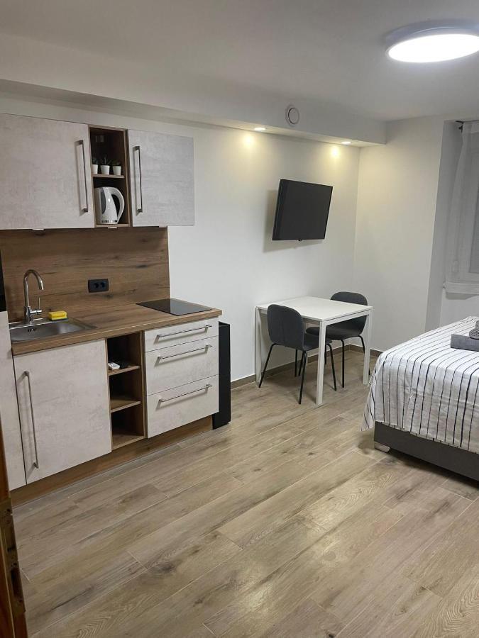 Apartments Anka Пула Екстериор снимка